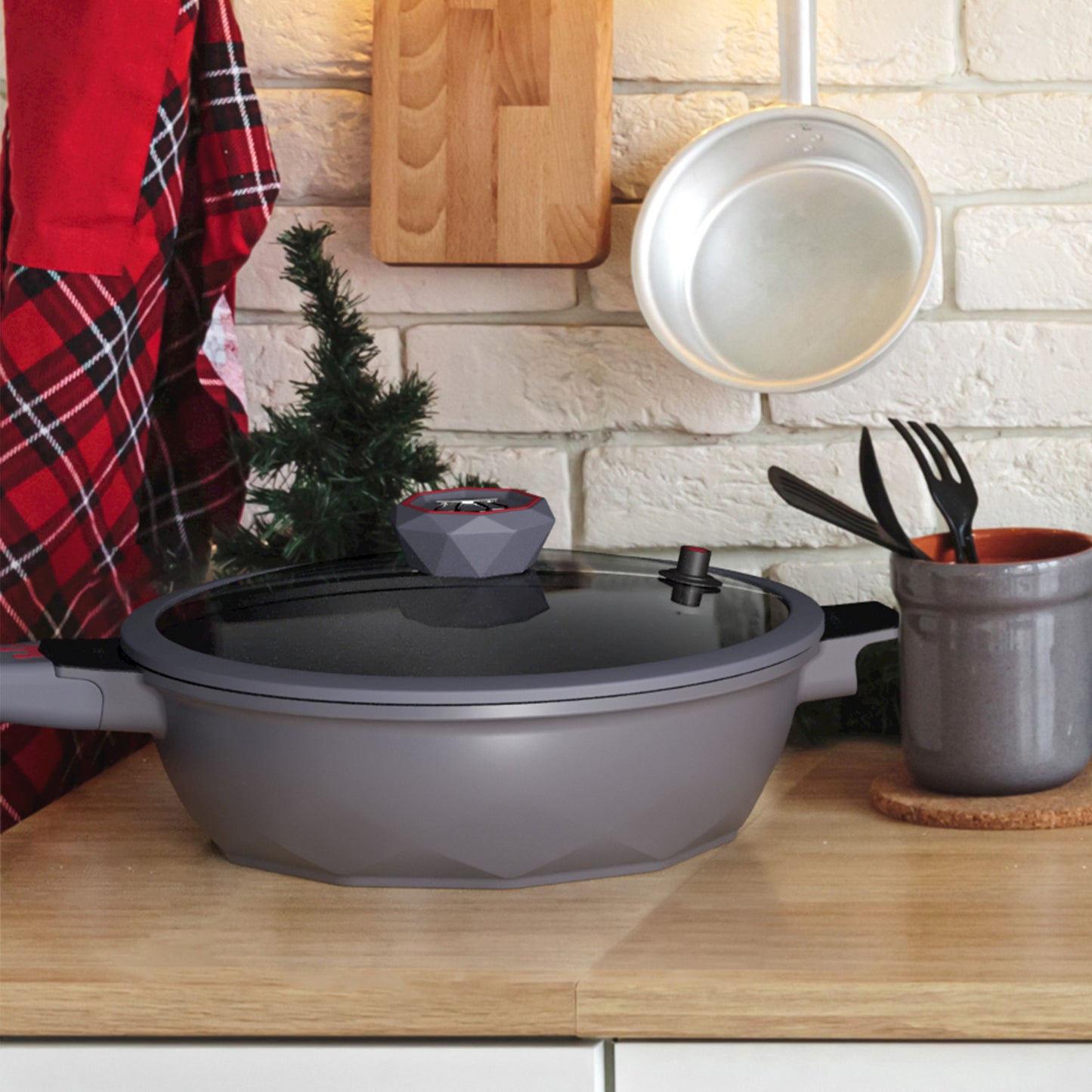 Large Nonstick Wok - 5 Quart Deep Pan with Lid and Steamer for Perfect Stir-Frying